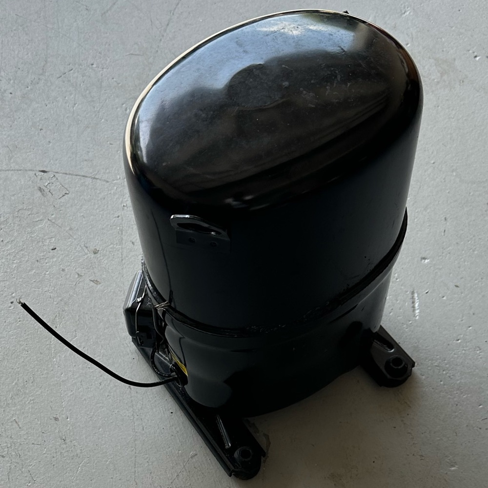 Bristol Hcr Reciprocating Compressor, Model Numbe… - image 4